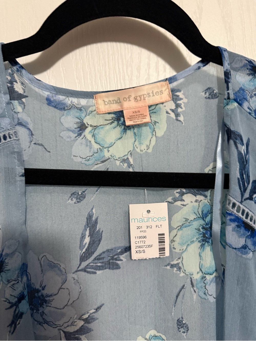 Band of Gypsies oversized Light Blue Floral Kimono Duster - Picture 5 of 6